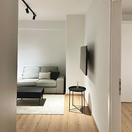 City Centre Apartment Патри Екстер'єр фото