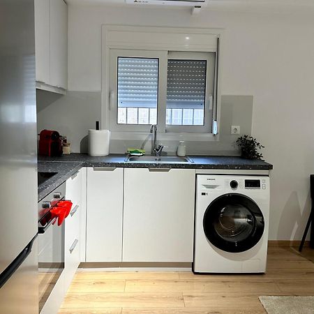 City Centre Apartment Патри Екстер'єр фото